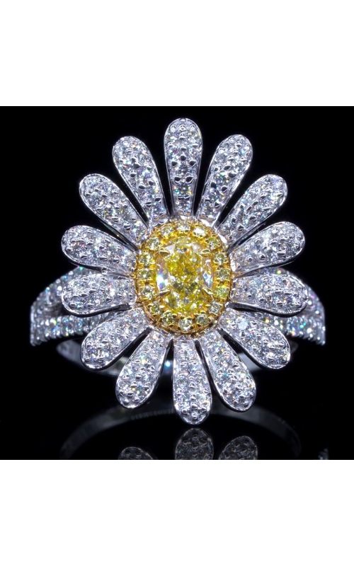 Daisy Diamond Ring in White Gold
